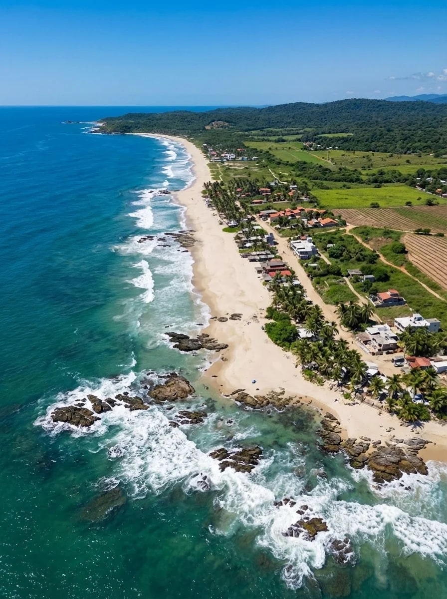 La playa de Agua Blanca desde el aire